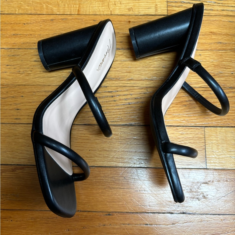 Arromic, women’s size 11, heels black